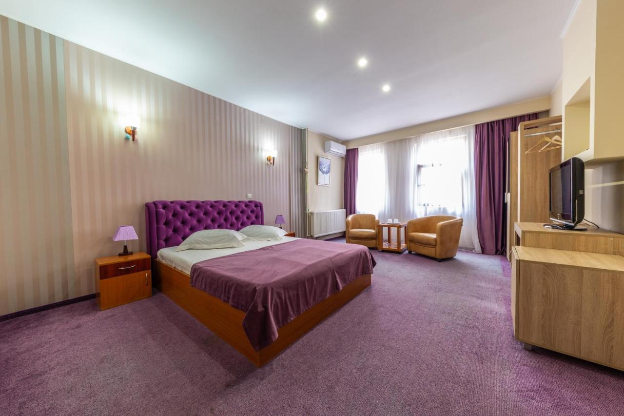 Hotel Amphitryon Букурещ Екстериор снимка